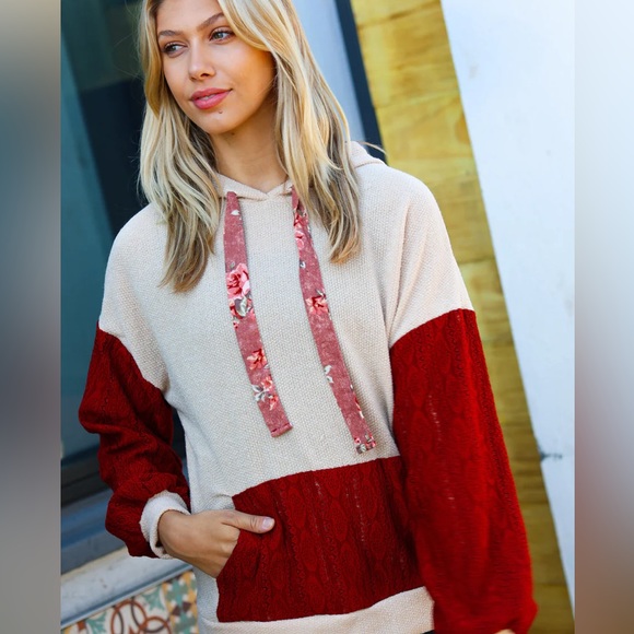 Color Block Textured Sweater Top Hoodie, Red Lace Details, Floral Drawstring - Picture 6 of 7